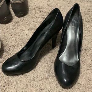 Nine West Black Leather Pumps